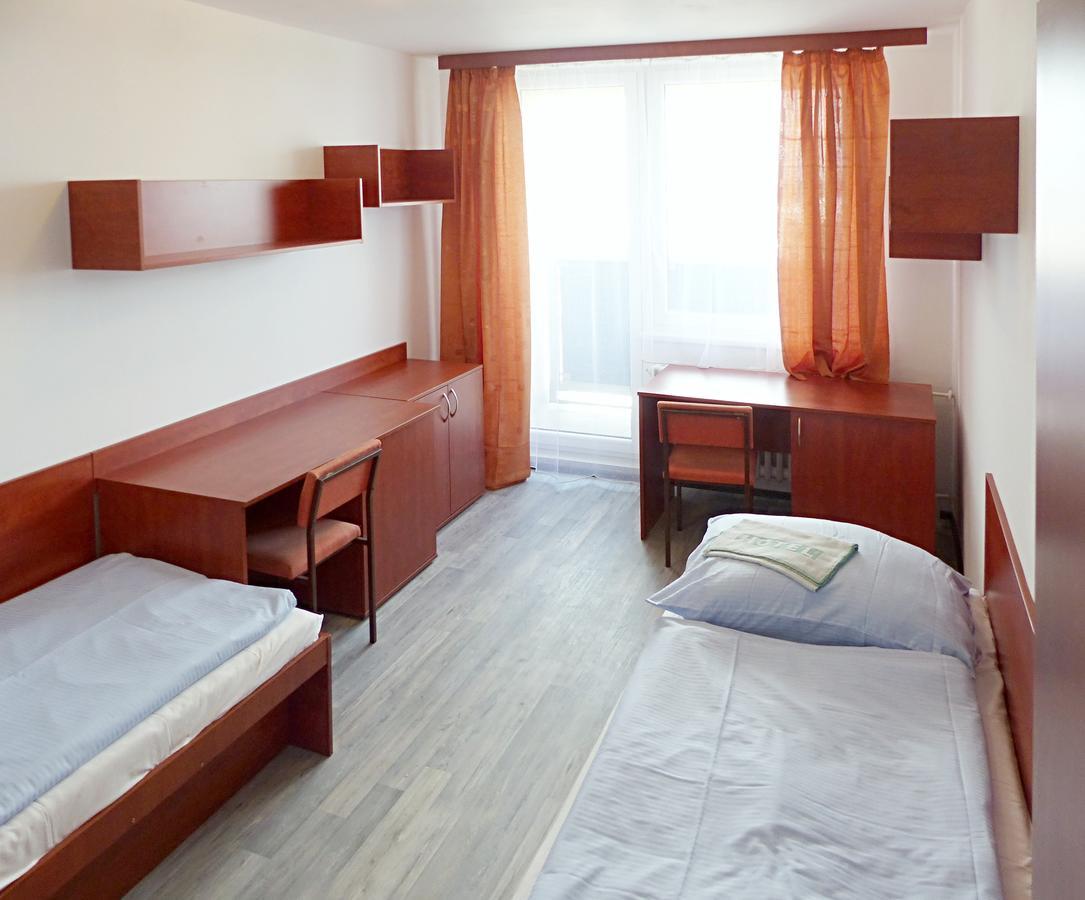 Eislerova Kolej Jarov Hostel Prague Luaran gambar